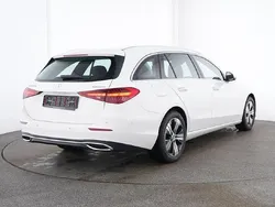Gebraucht 2024 Mercedes C300e Avantgarde | 45.540 € (Guter Preis)