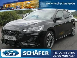 Obsidianschwarz metallic Gebraucht 2022 Ford Focus ST-Line Kombi | 24.390 € (Teuer)