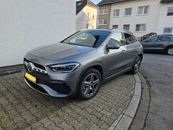 Grau Gebraucht 2023 Mercedes GLA250 Business SUV | 35.500 € (Guter Preis)