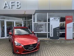 Rot Gebraucht 2016 Mazda 2 Nakama Limousine | 12.990 € (Fairer Preis)