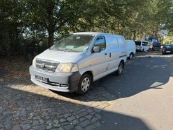 Silber Gebraucht 2010 Toyota HiAce Van / Kleinbus | 5.800 € (Superpreis)