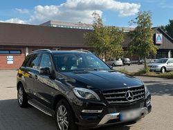 Schwarz Gebraucht 2012 Mercedes ML350 SUV | 15.800 € (Fairer Preis)