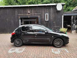 Schwarz Gebraucht 2011 Peugeot 206 Urban Move Limousine | 2.999 € (Fairer Preis)