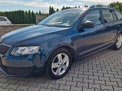 Blau Gebraucht 2013 Skoda Octavia Kombi | 4.000 €