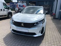 Weiß Gebraucht 2022 Peugeot 5008 GT Van / Kleinbus | 26.990 € (Fairer Preis)