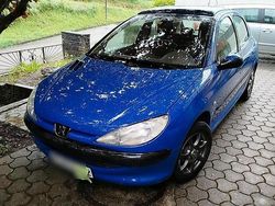 Blau Gebraucht 2001 Peugeot 206 Limousine | 1.000 €