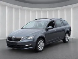 Quarzgrau metallic Gebraucht 2019 Skoda Octavia Soleil Kombi | 18.390 € (Etwas zu teuer)