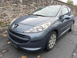 Grau Gebraucht 2009 Peugeot 207 Coupé | 1.950 € (Teuer)
