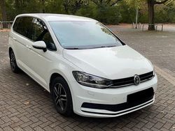 Weiß Gebraucht 2019 VW Touran Van / Kleinbus | 16.200 € (Superpreis)