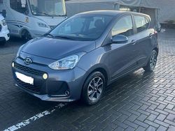 Grau Gebraucht 2019 Hyundai i10 Style Kleinwagen | 12.300 € (Fairer Preis)