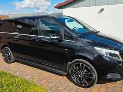 Schwarz Gebraucht 2016 Mercedes V220 Avantgarde Van / Kleinbus | 37.650 € (Fairer Preis)
