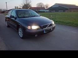 Blau Gebraucht 2003 Volvo S60 Limousine | 1.850 € (Guter Preis)