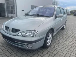 Grau Gebraucht 2001 Renault Mégane GrandTour Authentique Kombi | 2.700 € (Etwas zu teuer)