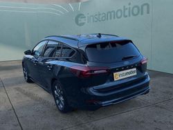 Schwarz Gebraucht 2024 Ford Focus ST-Line X Kombi | 28.299 € (Fairer Preis)