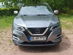 Grau Gebraucht 2017 Nissan Qashqai Tekna+ SUV | 16.990 € (Fairer Preis)