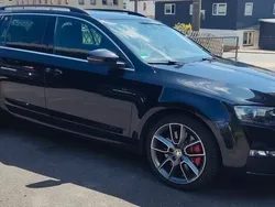 Schwarz Gebraucht 2016 Skoda Octavia RS Kombi | 15.200 € (Fairer Preis)