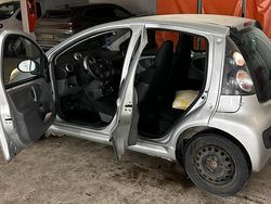 Silber Gebraucht 2007 Citroën C1 Kleinwagen | 1.400 € (Guter Preis)