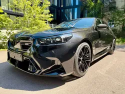 Black sapphire metallic Neu 2025 BMW M5 Performance Limousine | 166.599 €