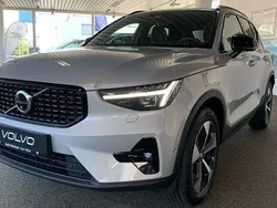 Silber Gebraucht 2024 Volvo XC40 SUV | 37.990 € (Fairer Preis)