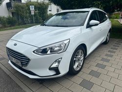 Weiß Gebraucht 2018 Ford Focus Cool & Connect Kombi | 11.999 € (Fairer Preis)