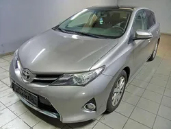 Avantgarde bronze me Gebraucht 2013 Toyota Auris Basis Kombi | 4.900 € (Guter Preis)