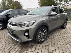 Grün metallic Gebraucht 2018 Kia Stonic Spirit SUV | 17.410 € (Teuer)