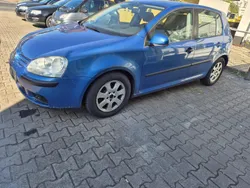 Blau Gebraucht 2004 VW Golf V Limousine | 1.750 € (Fairer Preis)