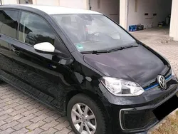 Schwarz Gebraucht 2020 VW e-up! Kleinwagen | 14.999 € (Teuer)