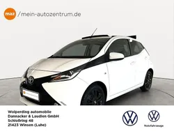 Weiß Gebraucht 2016 Toyota Aygo X-wave Kleinwagen | 8.960 € (Teuer)
