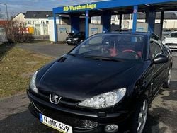 Schwarz Gebraucht 2006 Peugeot 206 Roland Garros Cabrio | 2.500 €