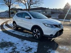 Weiß Gebraucht 2015 Nissan Qashqai SUV | 11.500 € (Teuer)