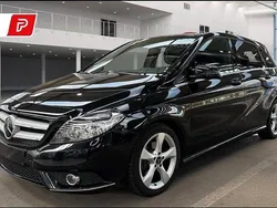 Kosmosschwarz Gebraucht 2013 Mercedes B180 Sport Van / Kleinbus | 9.990 € (Guter Preis)