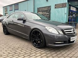 Grau Gebraucht 2012 Mercedes E300 Avantgarde Coupé | 12.990 € (Fairer Preis)