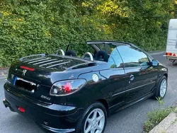 Schwarz Gebraucht 2004 Peugeot 206 CC Cabrio | 1.999 € (Etwas zu teuer)
