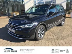 Schwarz Gebraucht 2022 VW Tiguan Elegance SUV | 35.259 € (Fairer Preis)