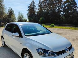 Weiß Gebraucht 2015 VW Golf VII LOUNGE Limousine | 11.000 € (Fairer Preis)