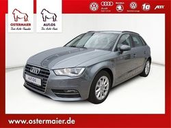 Grau metallic Gebraucht 2016 Audi A3 Sportback Attraction Kleinwagen | 27.400 €