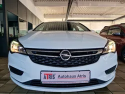 Weiß Gebraucht 2019 Opel Astra Edition Limousine | 9.800 € (Guter Preis)