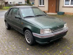 Grün Gebraucht 1991 Opel Kadett Cabrio | 1.200 €