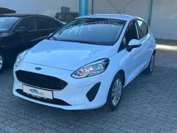 Weiß Gebraucht 2018 Ford Fiesta Trend Kleinwagen | 4.980 €