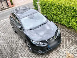 Schwarz Gebraucht 2015 Nissan Qashqai SUV | 11.999 € (Fairer Preis)