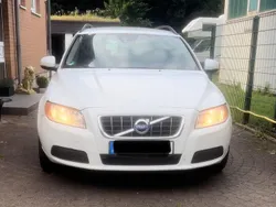 Weiß Gebraucht 2013 Volvo V70 Kombi | 9.900 € (Fairer Preis)
