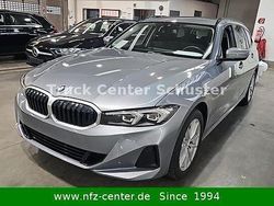 Grau Gebraucht 2023 BMW 320 Limousine | 29.900 € (Guter Preis)