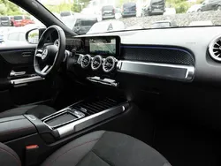 Schwarz unilack nachtschwarz Gebraucht 2025 Mercedes GLB200 AMG SUV | 44.790 € (Fairer Preis)