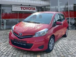 Rot Gebraucht 2014 Toyota Yaris Comfort Kleinwagen | 7.590 € (Fairer Preis)