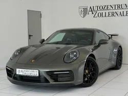 Porsche 911 Carrera GTS
