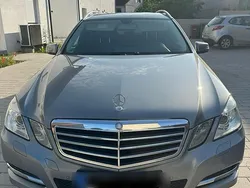 Grau Gebraucht 2011 Mercedes E220 Avantgarde Kombi | 9.900 € (Fairer Preis)