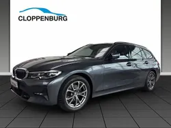 Mineralgrau Gebraucht 2022 BMW 320 Sport Line Kombi | 27.980 € (Guter Preis)