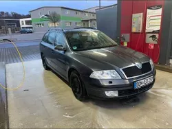 Grau Gebraucht 2005 Skoda Octavia Kombi | 2.200 € (Fairer Preis)