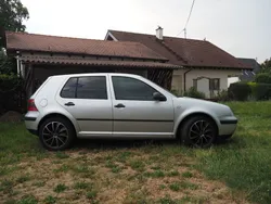 Grau Gebraucht 2000 VW Golf IV Trendline Limousine | 1.300 € (Guter Preis)